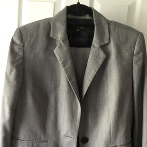 Kasper gray pantsuit